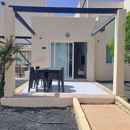 Homeforguest Apartamento Con Terraza Y Piscina En Corralejo Exteriér fotografie