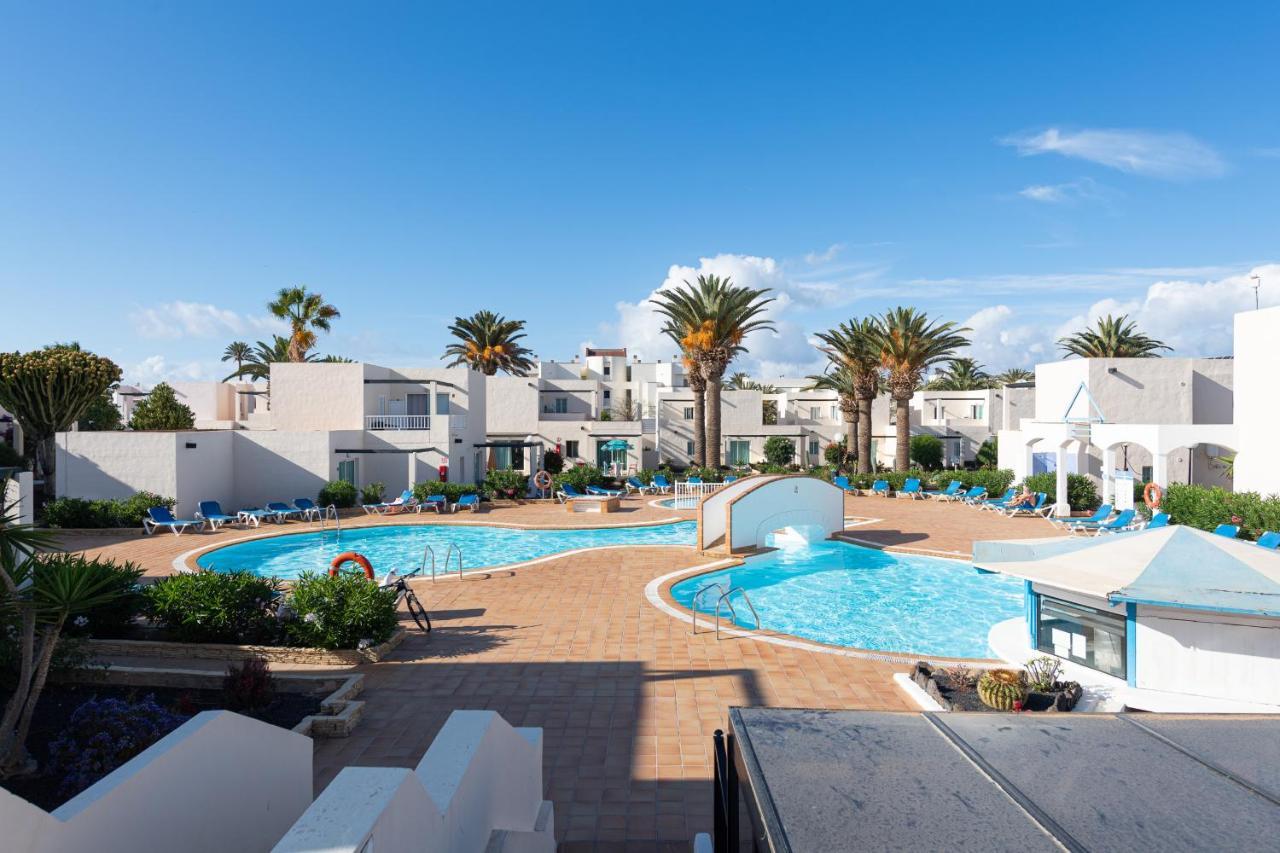 Homeforguest Apartamento Con Terraza Y Piscina En Corralejo Exteriér fotografie