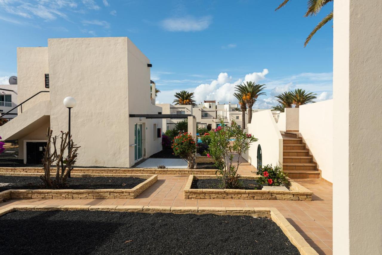 Homeforguest Apartamento Con Terraza Y Piscina En Corralejo Exteriér fotografie