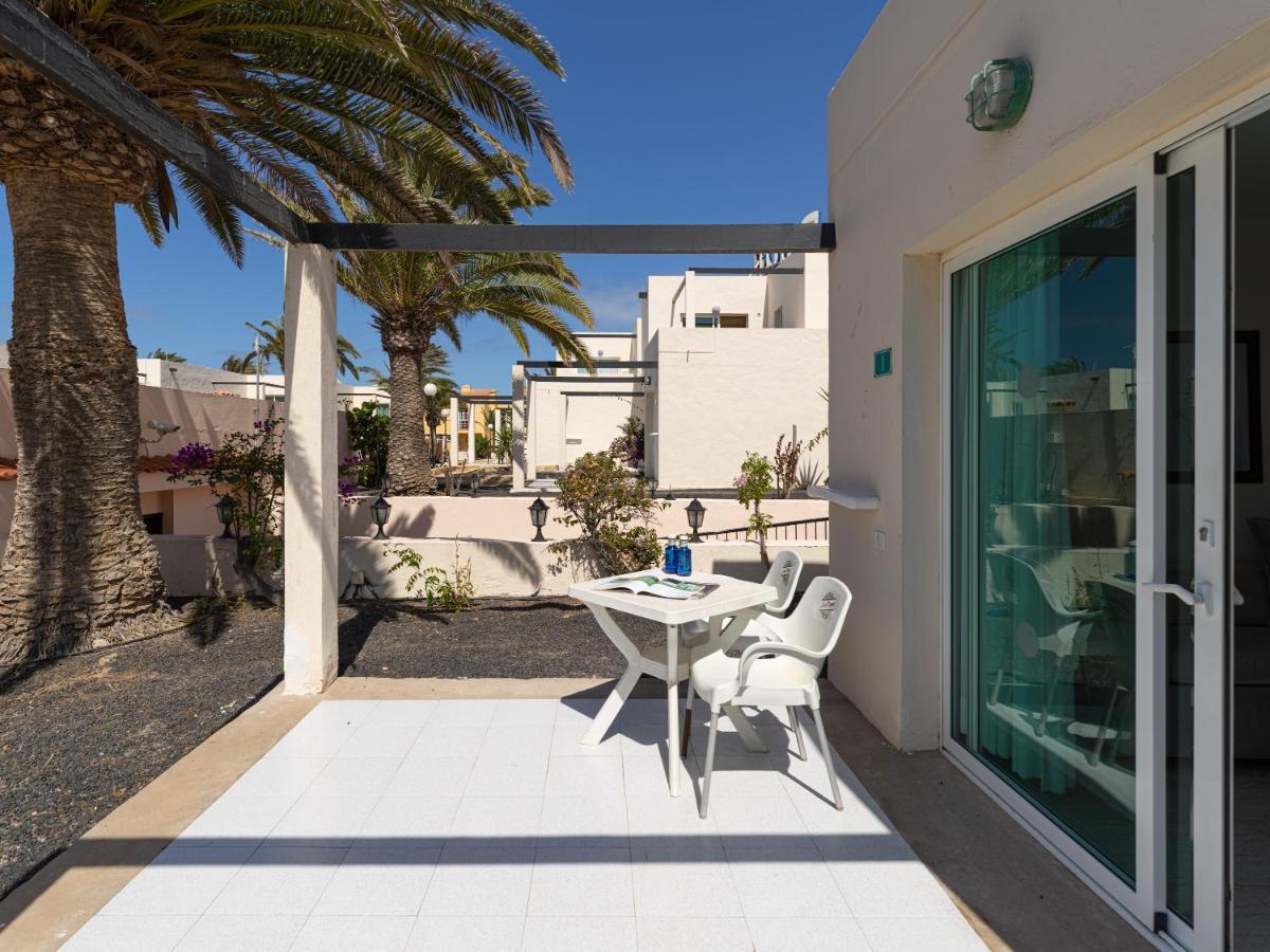 Homeforguest Apartamento Con Terraza Y Piscina En Corralejo Exteriér fotografie