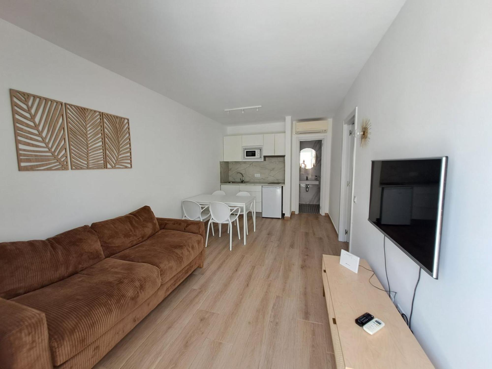 Homeforguest Apartamento Con Terraza Y Piscina En Corralejo Exteriér fotografie